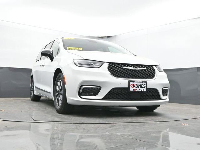 Used 2023 Chrysler Pacifica Limited FWD image 48