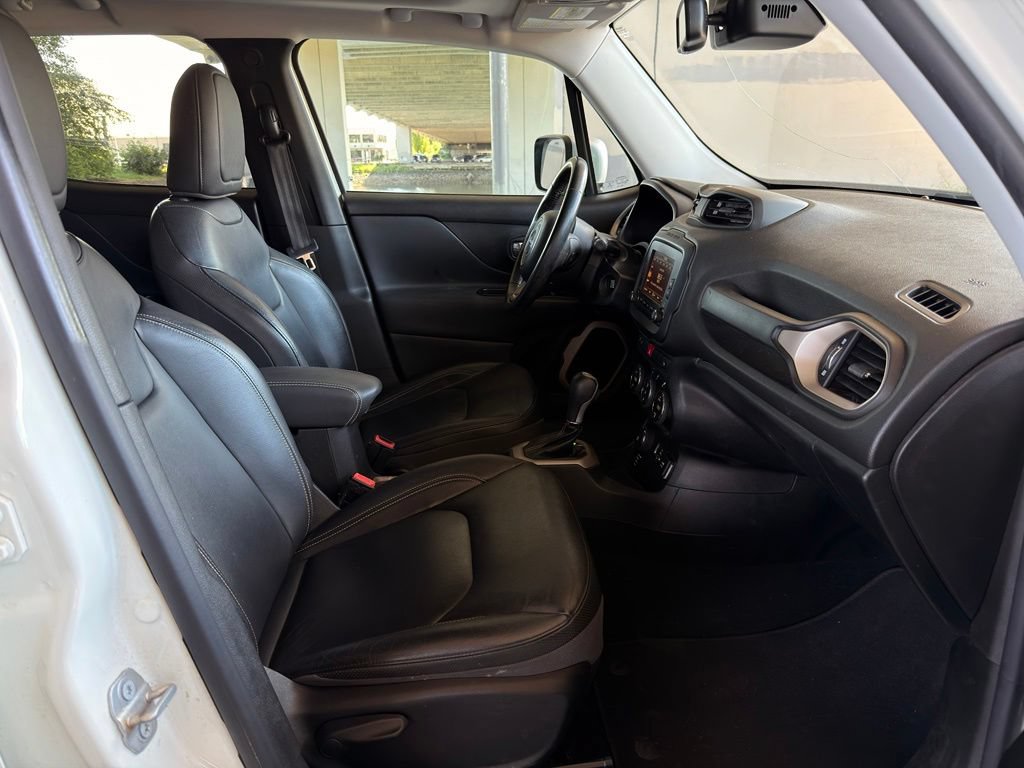 Used 2016 Jeep Renegade Limited AWD/4WD image 31