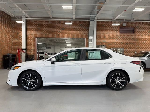 Used 2019 Toyota Camry SE image 4