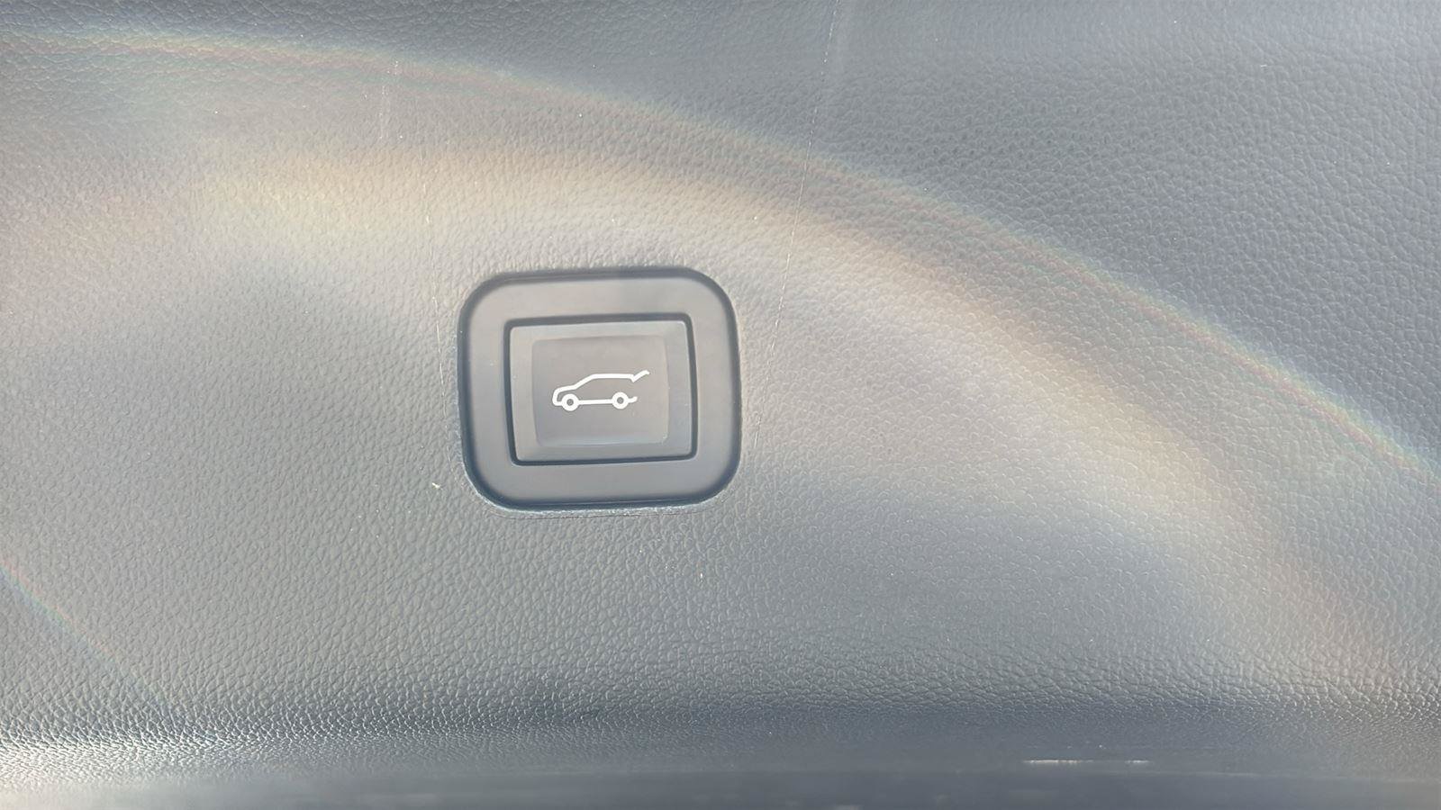 Certified 2024 Buick Enclave Essence AWD/4WD image 20