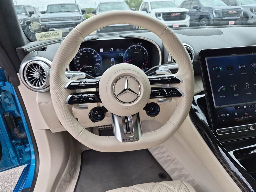 Used 2022 Mercedes-Benz SL 63 AMG 4MATIC image 29