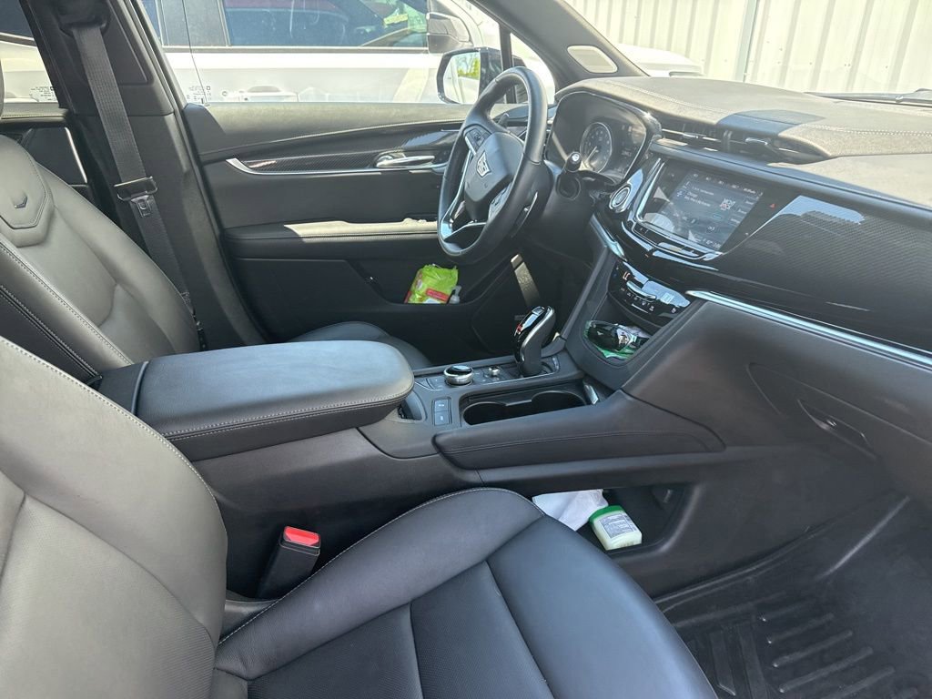 Used 2024 Cadillac XT6 Sport w/ Technology Package image 5