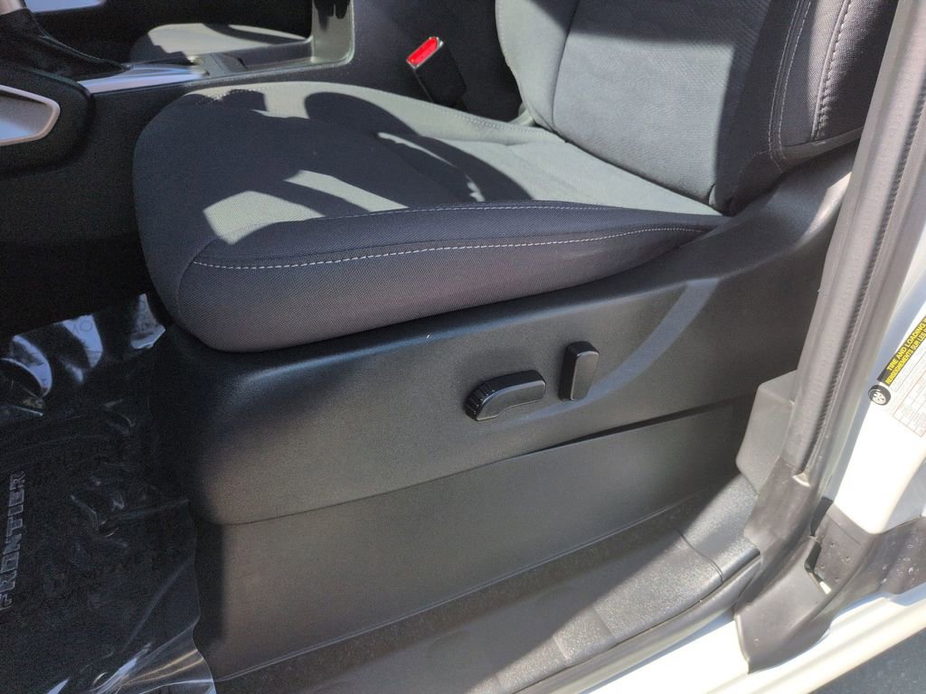 Used 2024 Nissan Frontier SV w/ SV Convenience Package image 12