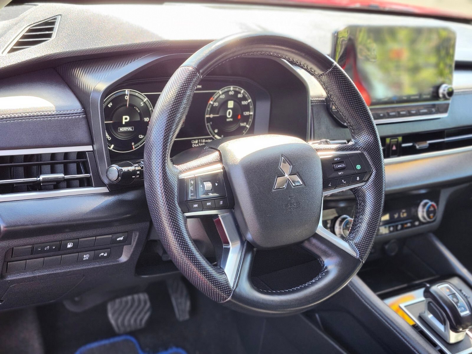 Used 2023 Mitsubishi Outlander SE AWD/4WD image 18