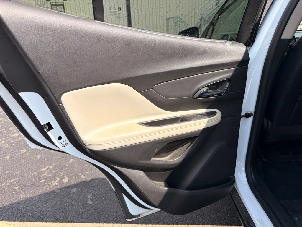 Used 2021 Buick Encore Preferred w/ Safety Package AWD/4WD image 14