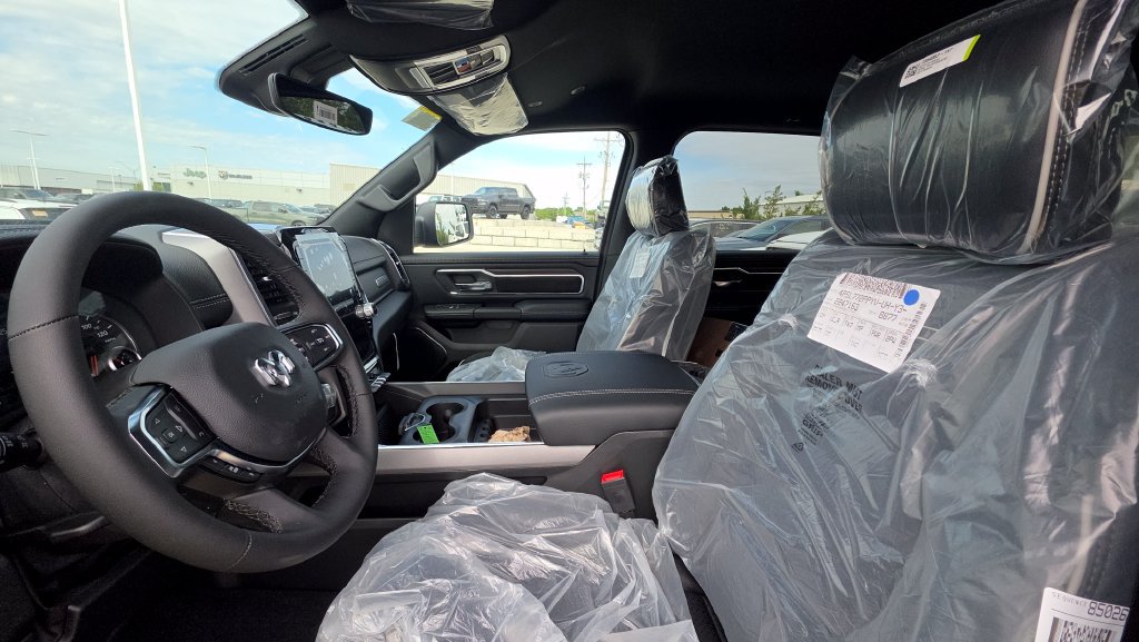 New 2026 RAM 1500 Laramie w/ Night Edition AWD/4WD image 21