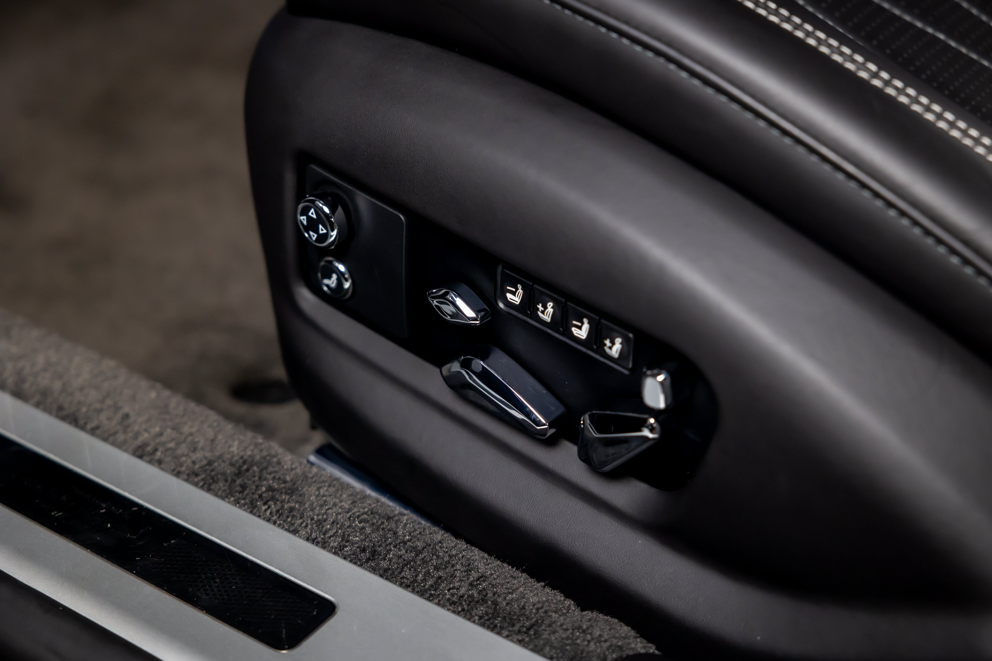 Used 2022 Bentley Flying Spur V8 AWD/4WD image 18