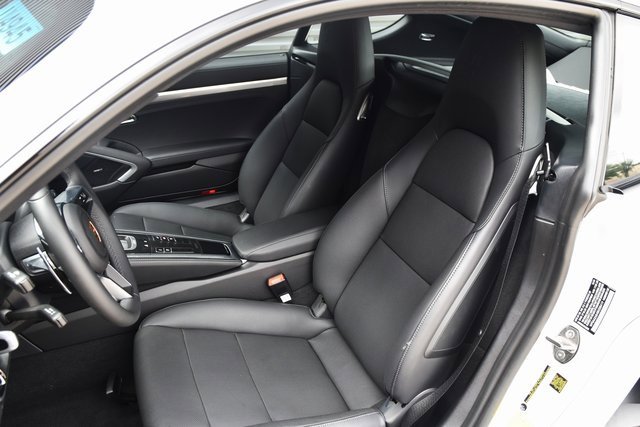 Certified 2025 Porsche 718 Cayman image 5
