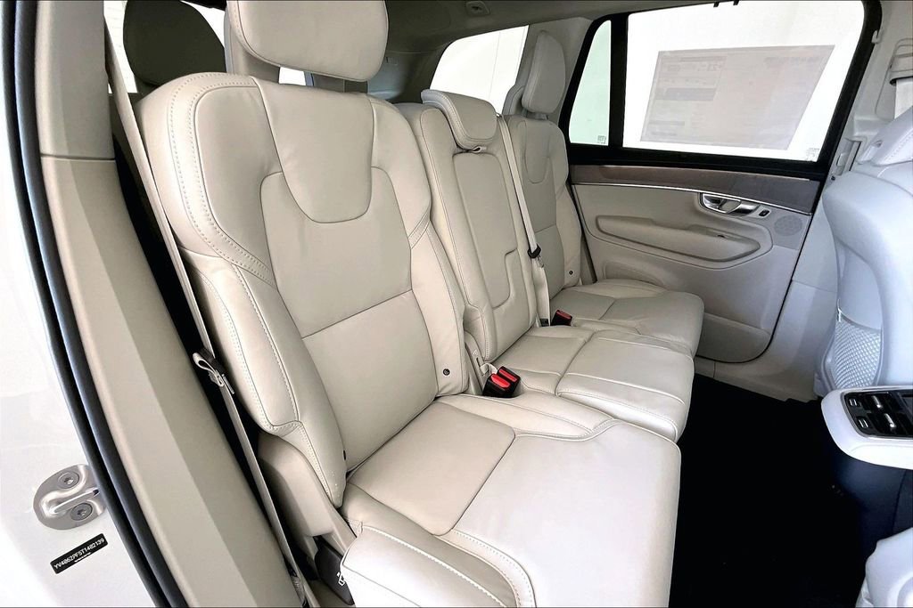 New 2026 Volvo XC90 B6 Ultra w/ Protection Package Premier image 18