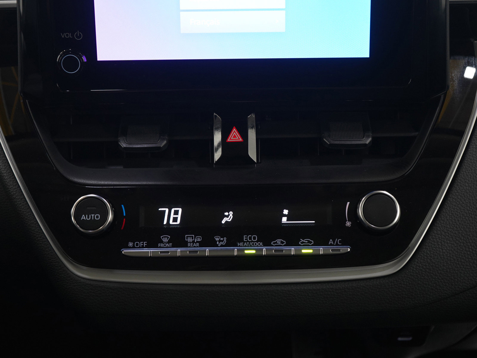 Used 2026 Toyota Corolla LE w/ LE Premium Package FWD image 15
