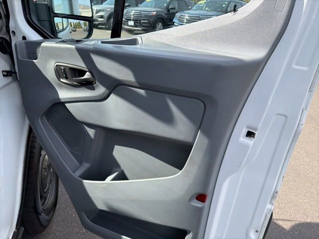Used 2018 Ford Transit 250 130 Medium Roof RWD image 11