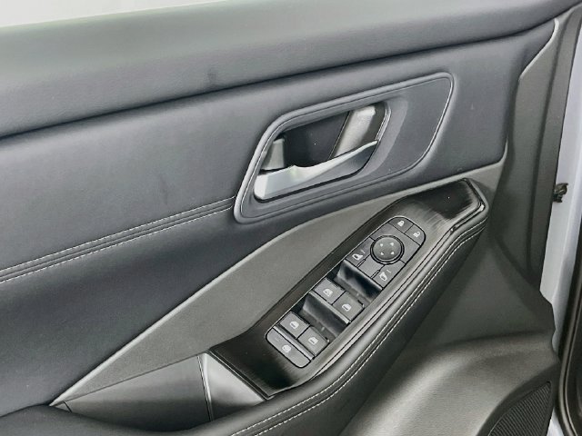 New 2027 Nissan Rogue Dark Armor FWD image 17