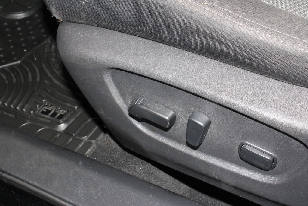 Certified 2022 Nissan Rogue Sport SV AWD/4WD image 25