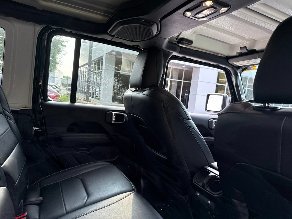 Used 2021 Jeep Wrangler Unlimited Sahara w/ Cold Weather Group AWD/4WD image 9