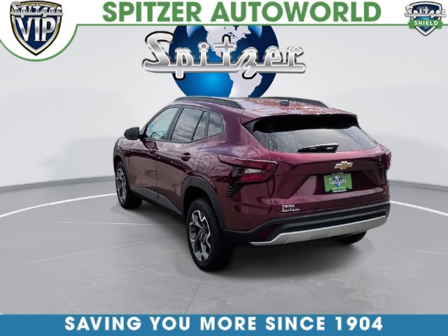 Used 2025 Chevrolet Trax LT FWD image 12