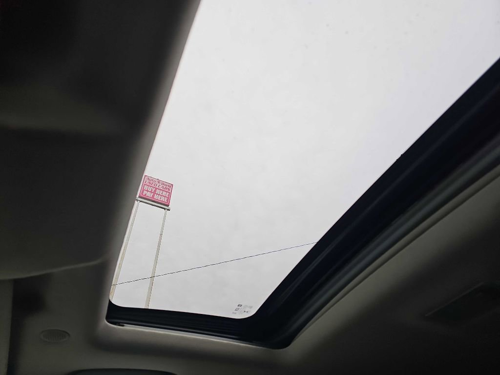 Used 2018 Buick Encore Essence image 35