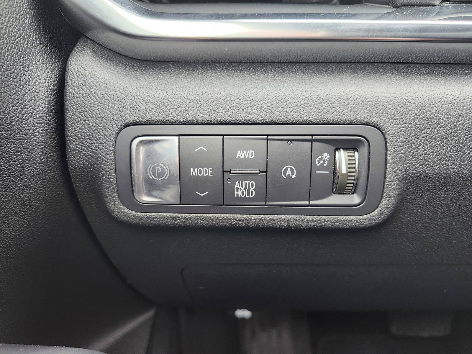 Used 2025 GMC Terrain Elevation AWD/4WD image 17