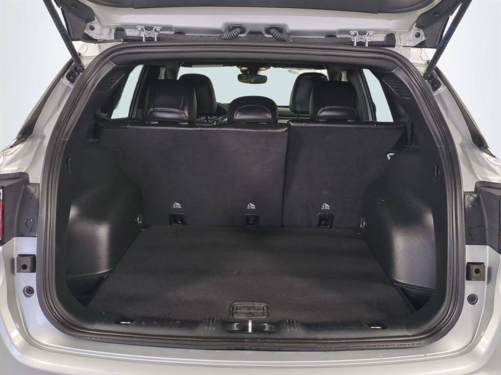 Used 2024 Jeep Compass Latitude AWD/4WD image 14
