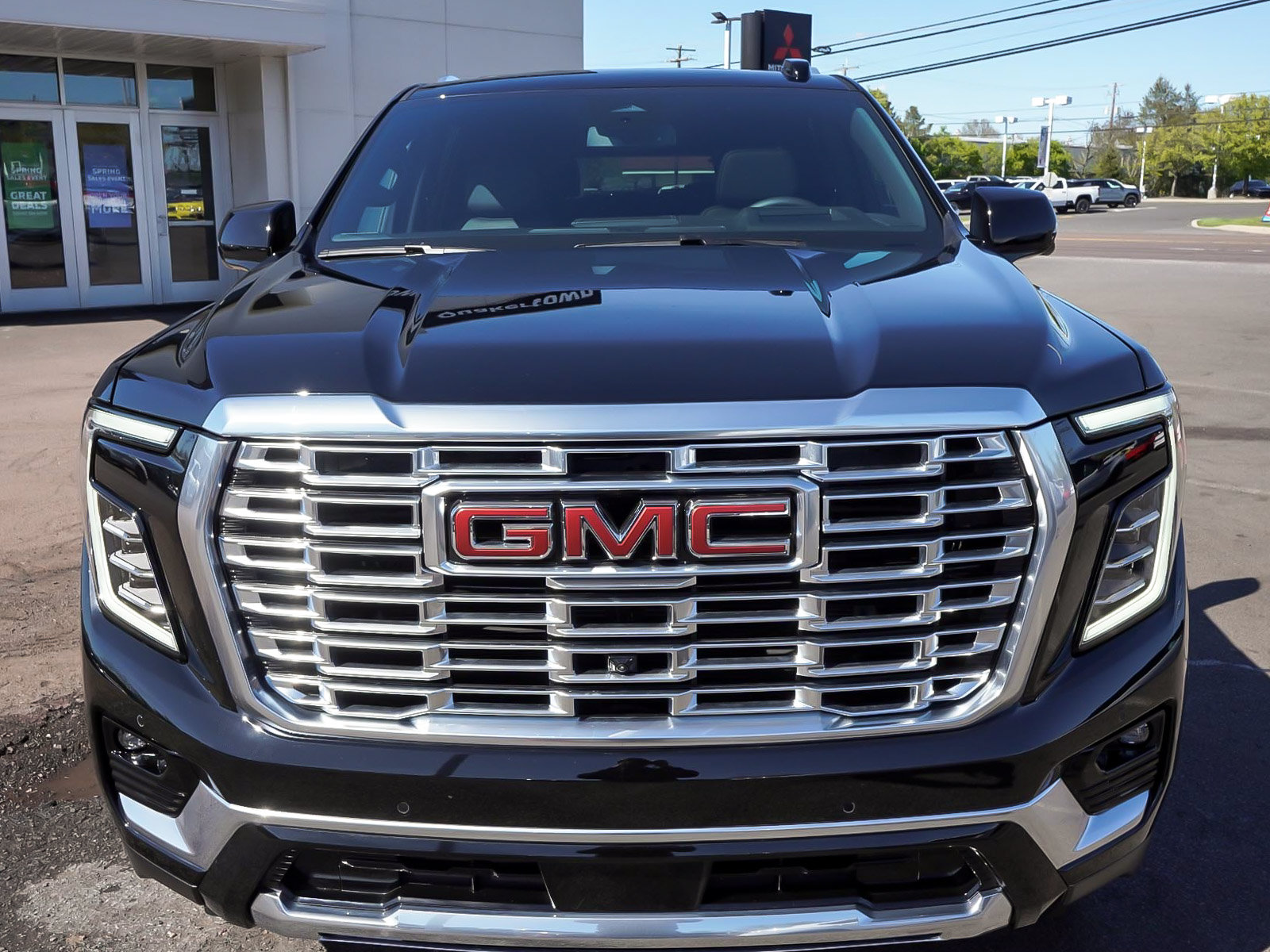 Used 2026 GMC Yukon XL Denali w/ Sun & Power Step Package AWD/4WD image 2