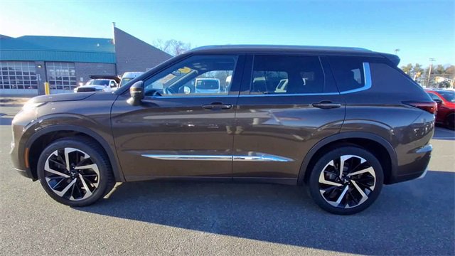 Used 2022 Mitsubishi Outlander SEL image 5