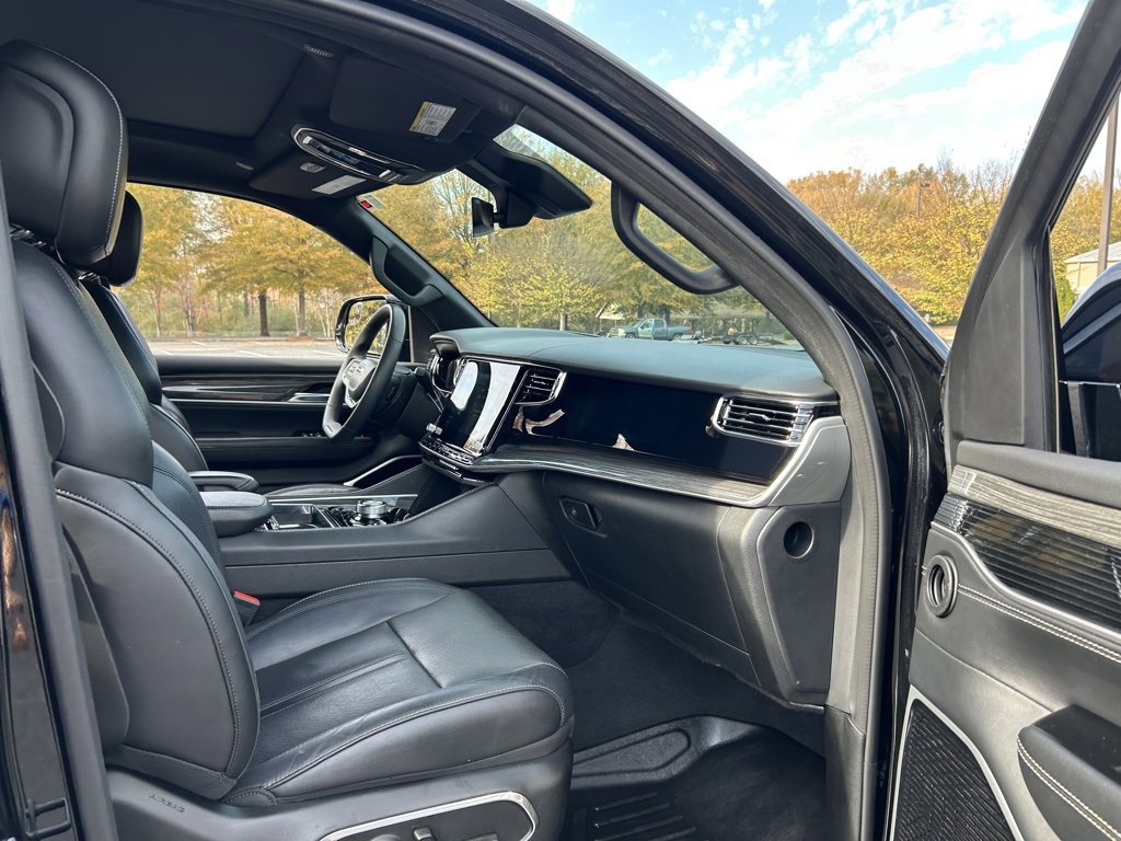 Used 2022 Jeep Wagoneer Series III w/ Premium Group I image 41