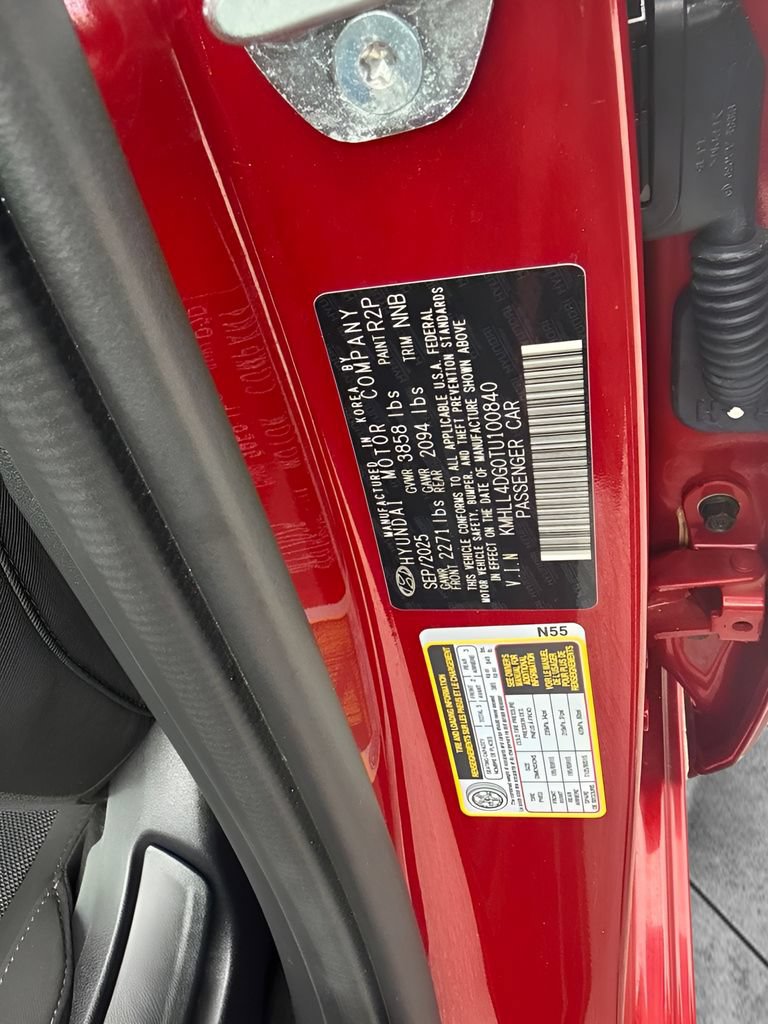 Used 2026 Hyundai Elantra SE FWD image 19