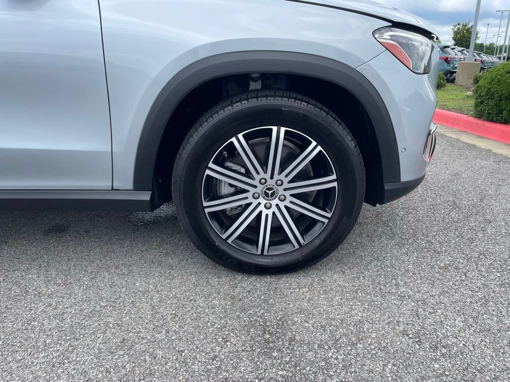 Used 2025 Mercedes-Benz GLE 450 4MATIC w/ Winter Package image 32