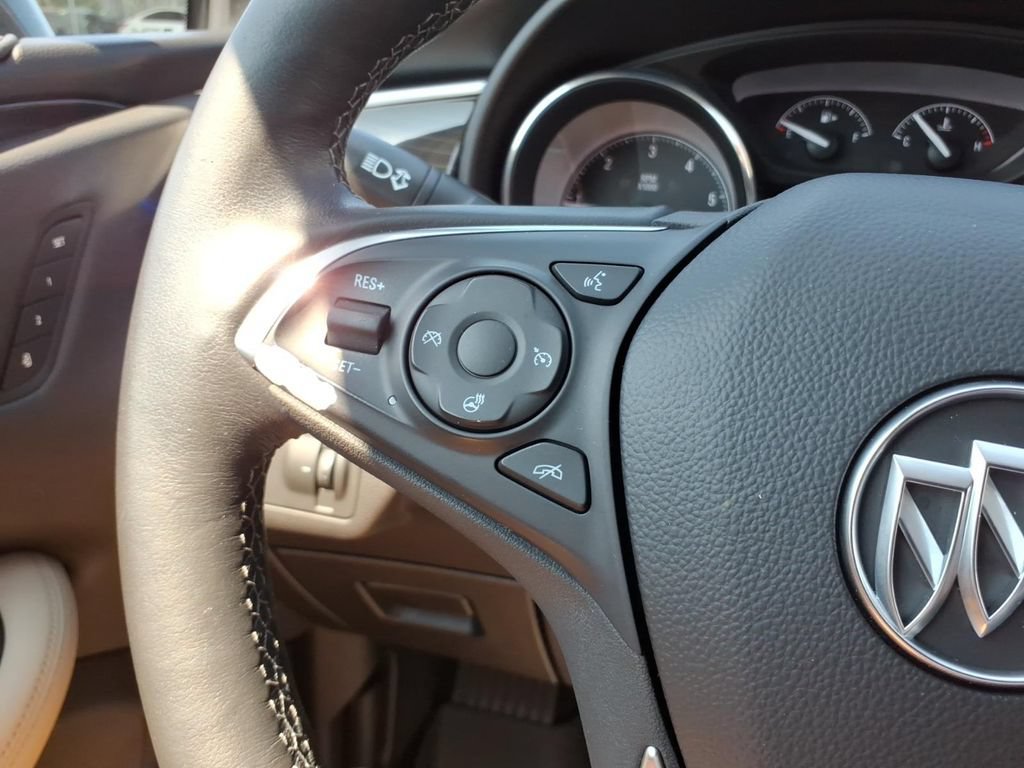 Used 2020 Buick Envision Essence w/ Experience Buick Package FWD image 22