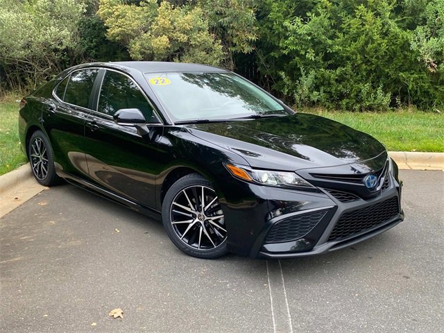 Used 2022 Toyota Camry SE
