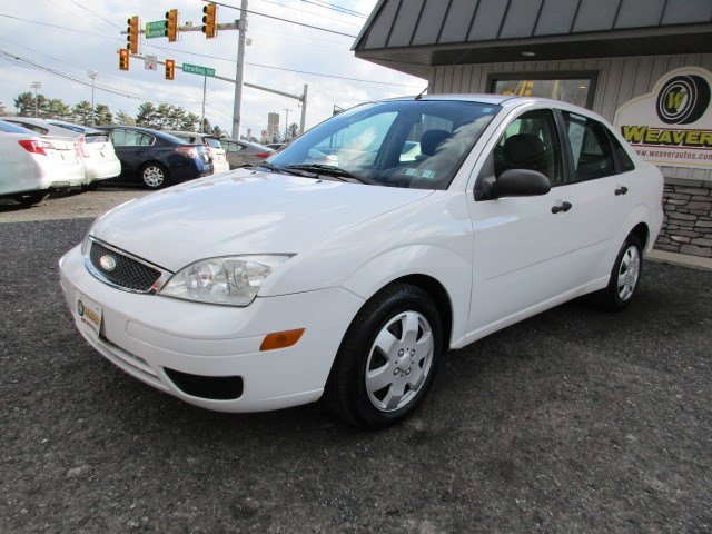Used 2007 Ford Focus ZX4 image 4