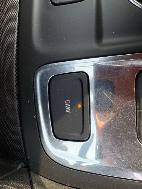 Used 2023 Chevrolet Equinox LT AWD/4WD image 17