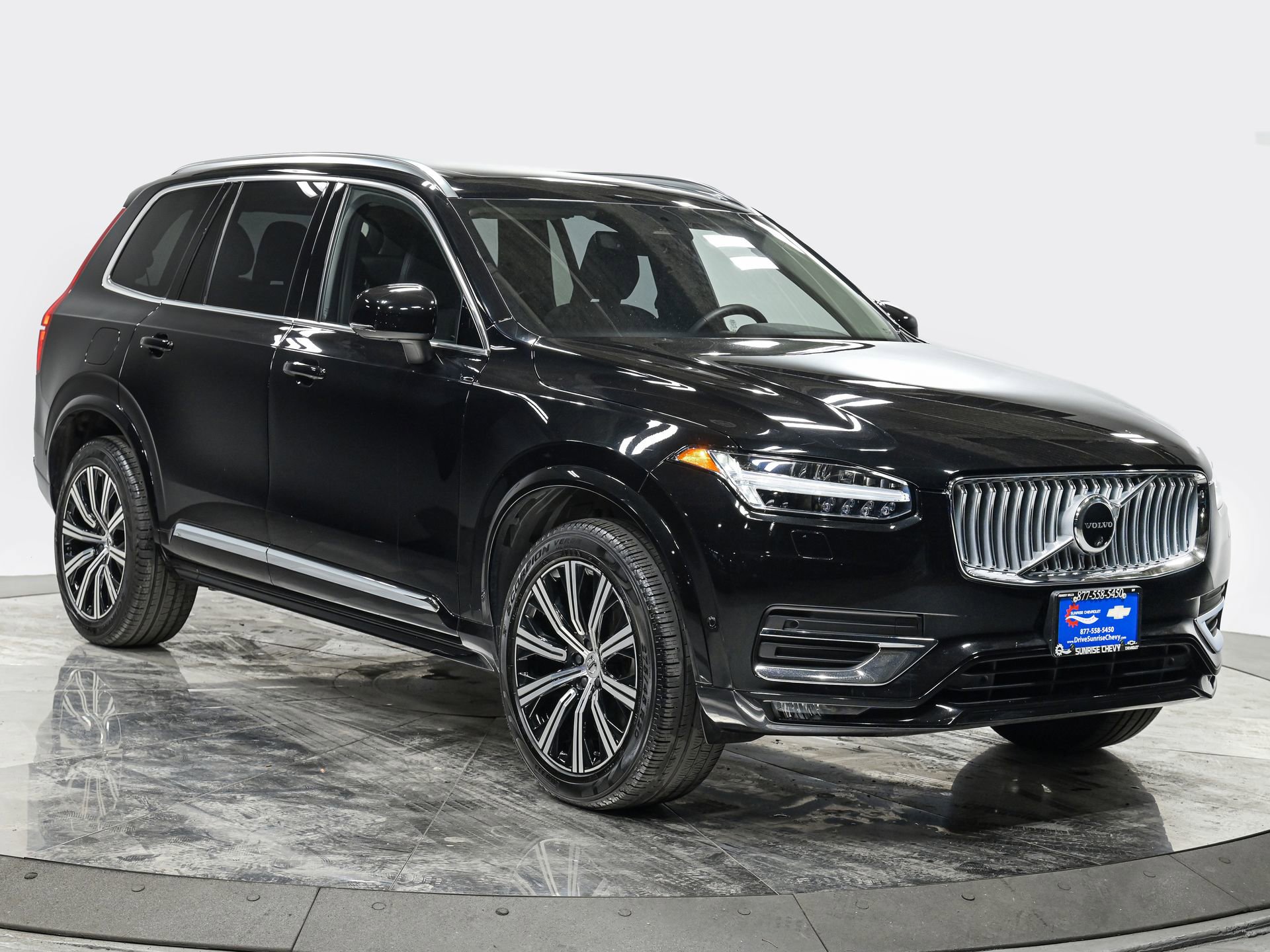 Used 2025 Volvo XC90 B6 Plus w/ Protection Package Premier AWD/4WD image 9