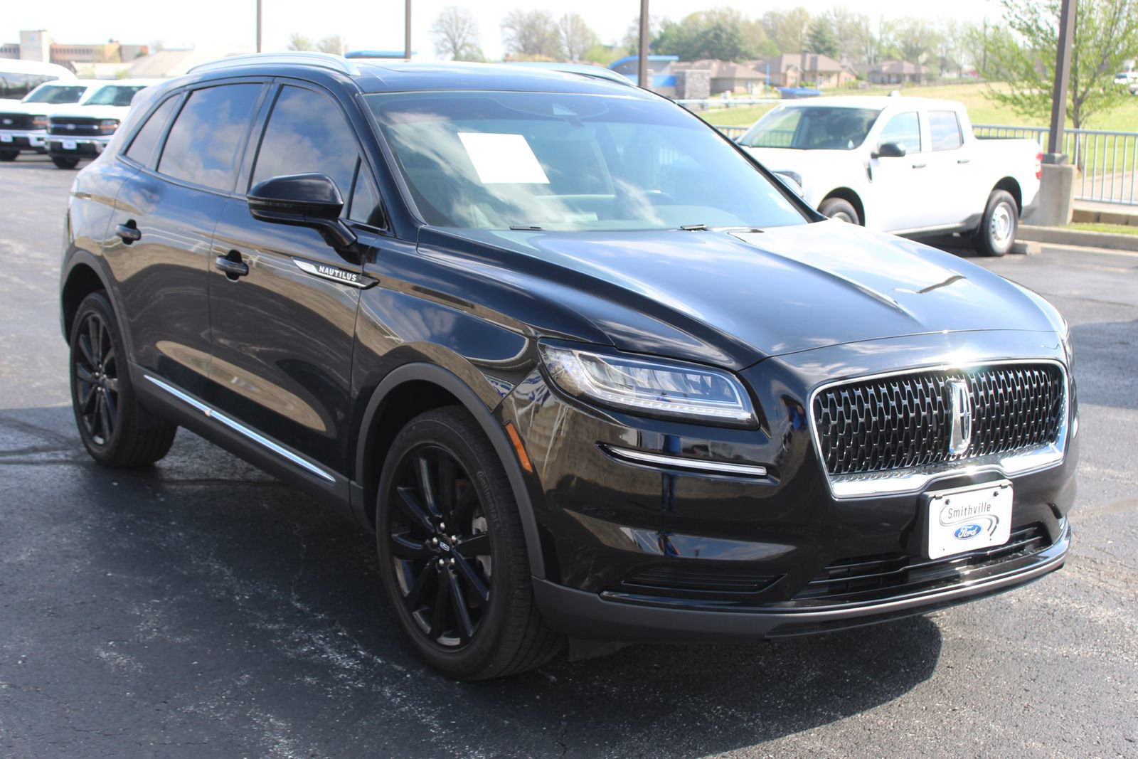 Used 2023 Lincoln Nautilus Reserve w/ Monochromatic Package AWD/4WD image 8
