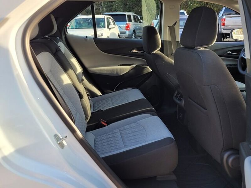 Used 2022 Chevrolet Equinox LS image 13