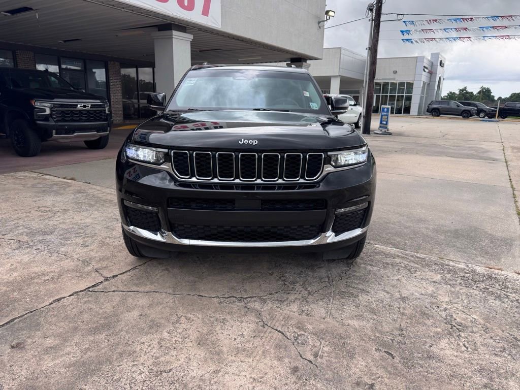 Used 2023 Jeep Grand Cherokee L Limited AWD/4WD image 9