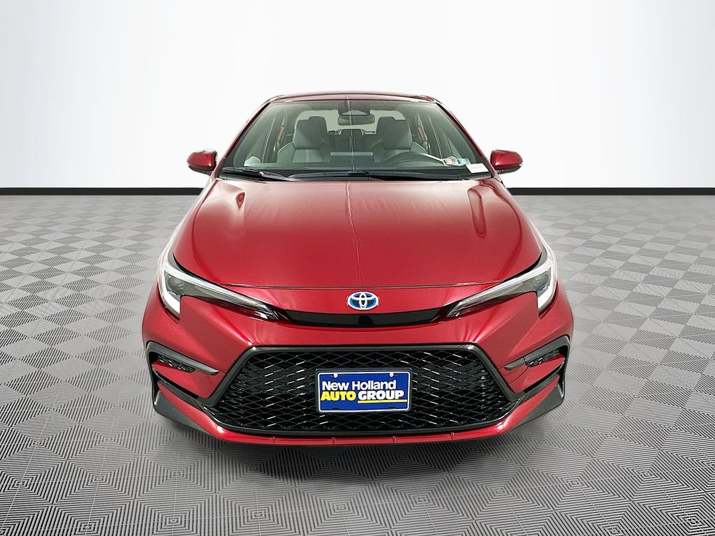 Used 2023 Toyota Corolla SE FWD image 2