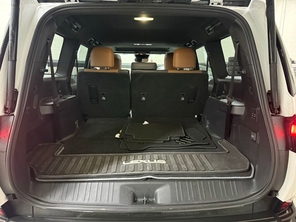 Used 2024 Lexus GX 550 550 Premium+ image 18