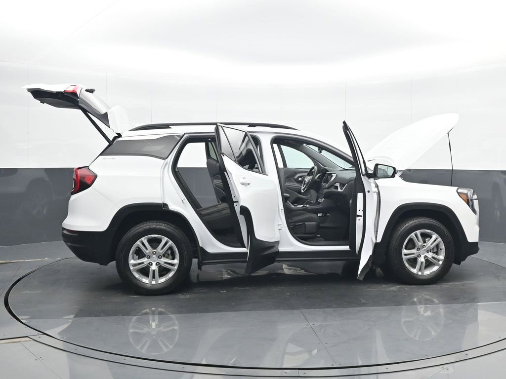 Used 2023 GMC Terrain SLE w/ Driver Convenience Package image 26