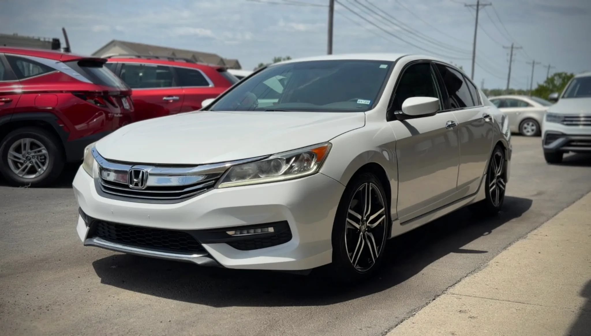 Used 2017 Honda Accord Sport image 5