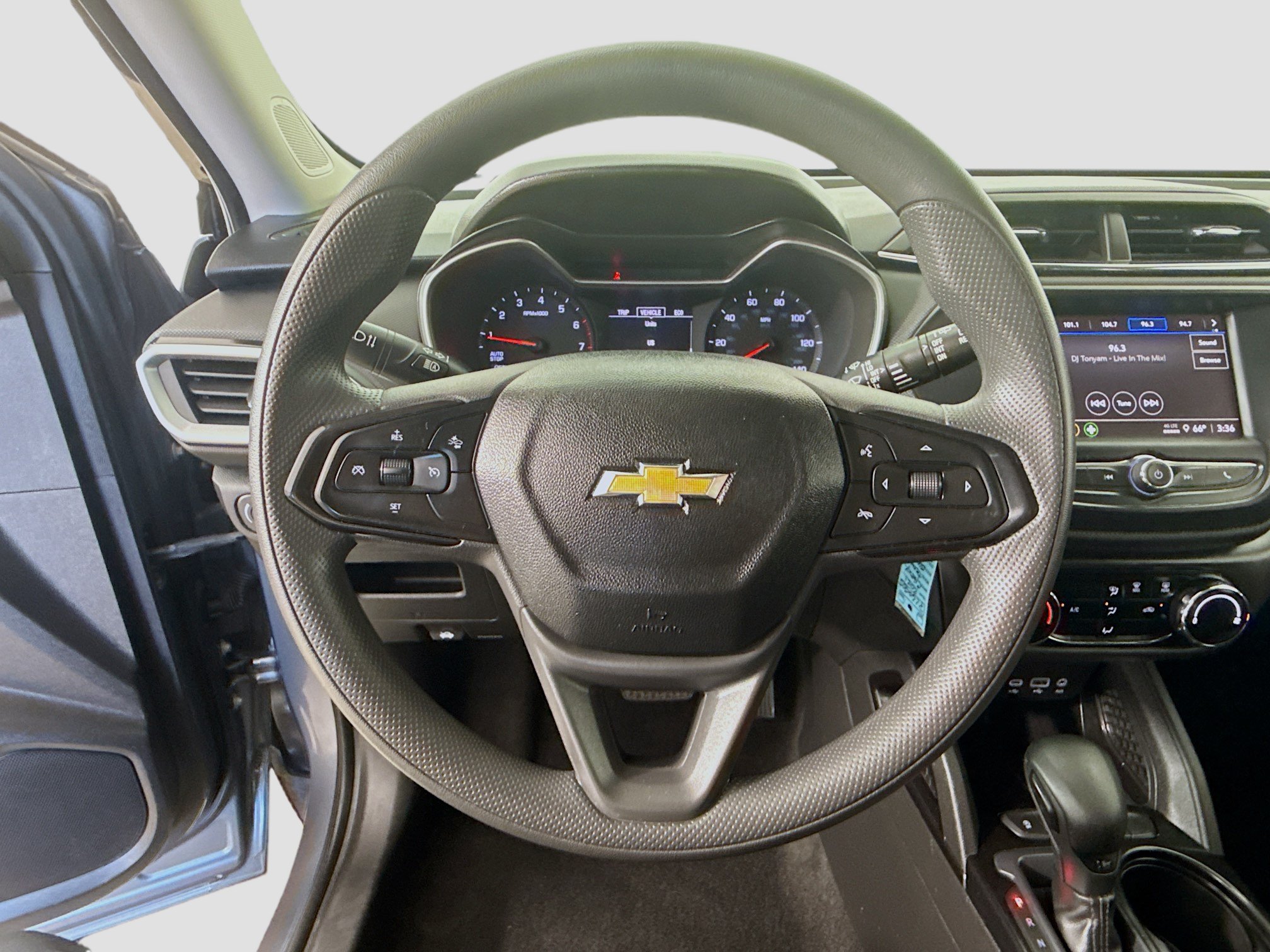 Used 2021 Chevrolet TrailBlazer LS FWD image 13