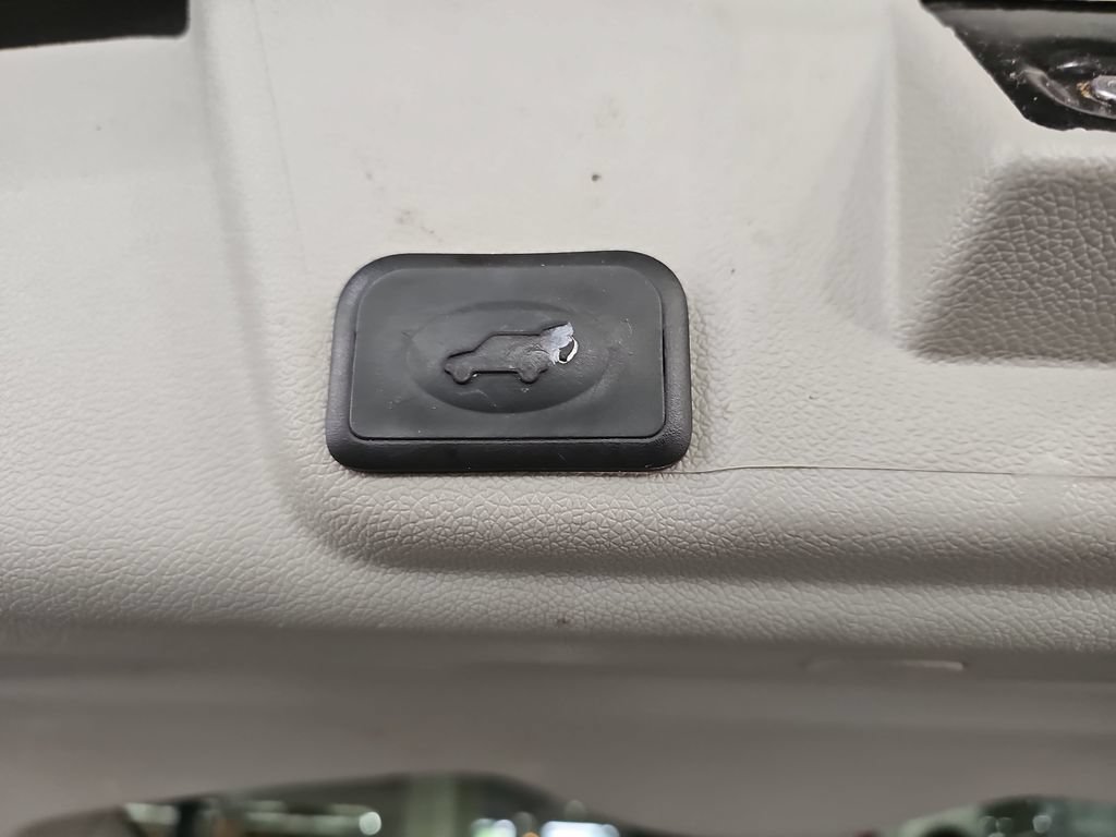 Certified 2017 Buick Enclave Leather w/ Trailering Package AWD/4WD image 18