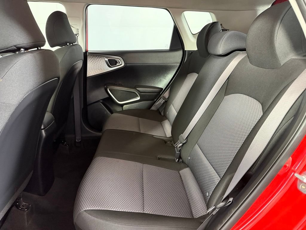 Used 2023 Kia Soul LX FWD image 16