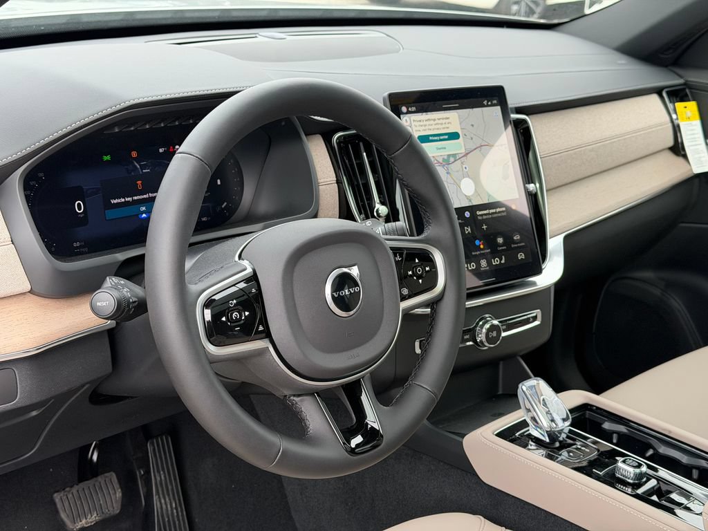 New 2026 Volvo XC90 B6 Plus w/ Protection Package Premier AWD/4WD image 16