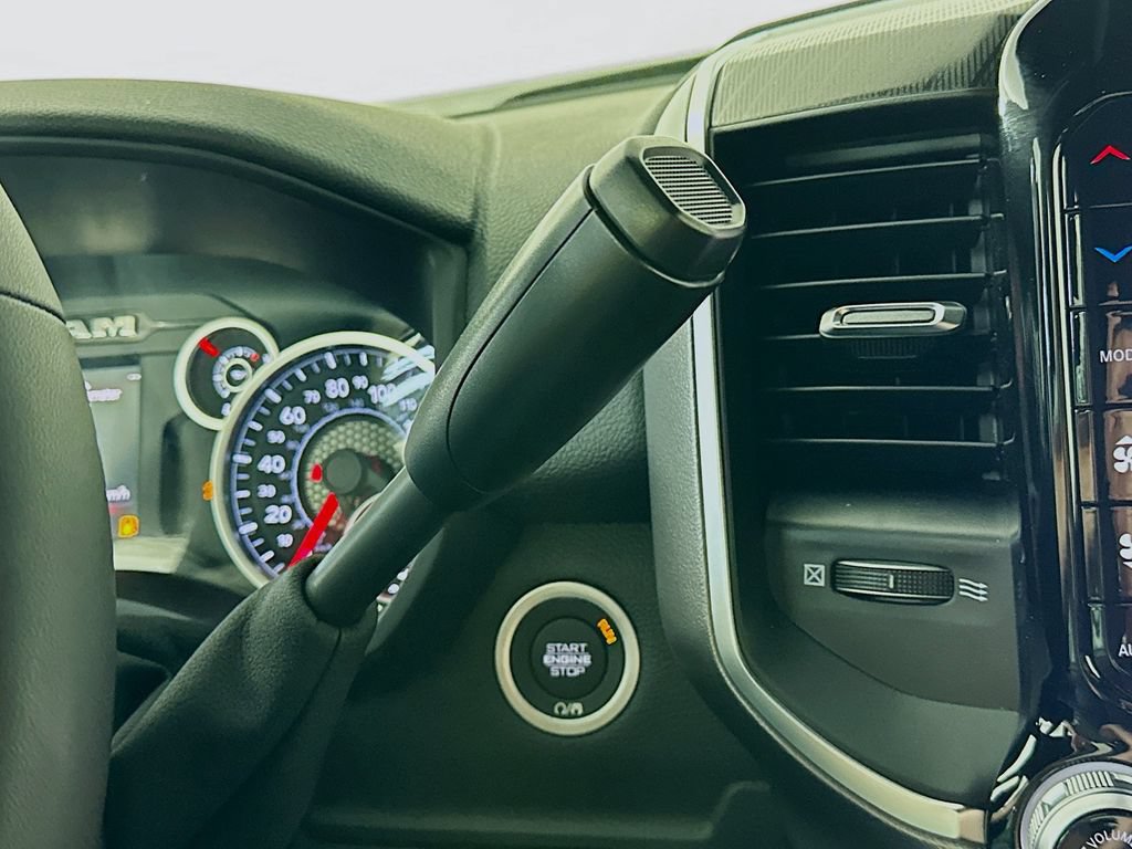 New 2026 RAM 3500 Big Horn AWD/4WD image 12