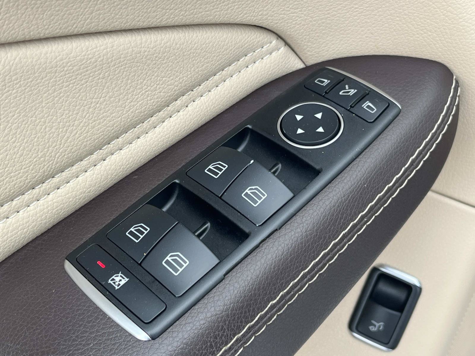 Used 2018 Mercedes-Benz GLE 350 4MATIC image 28