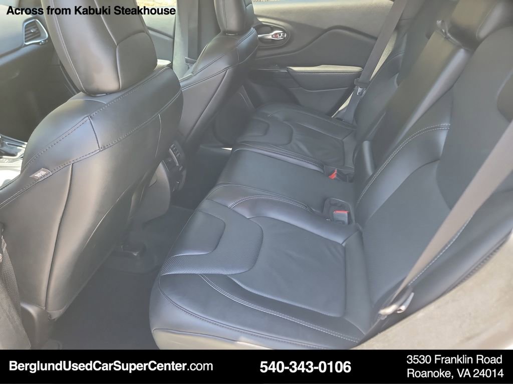 Used 2023 Jeep Cherokee Altitude Lux image 7