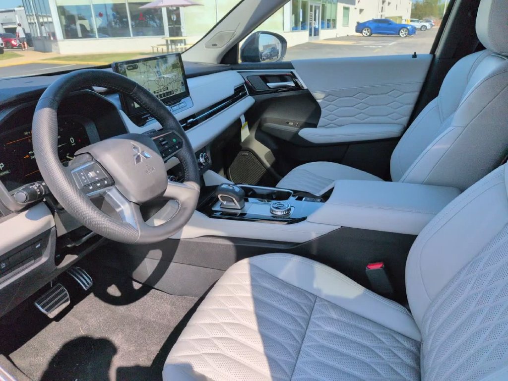 New 2026 Mitsubishi Outlander SEL AWD/4WD image 20
