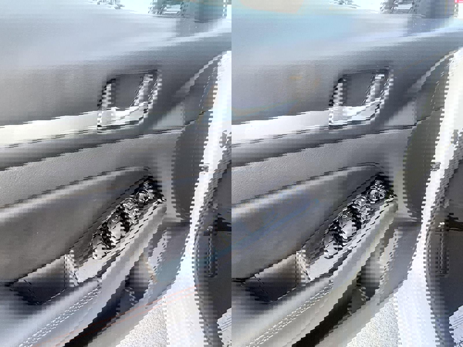 Used 2024 Nissan Altima 2.5 SR image 18