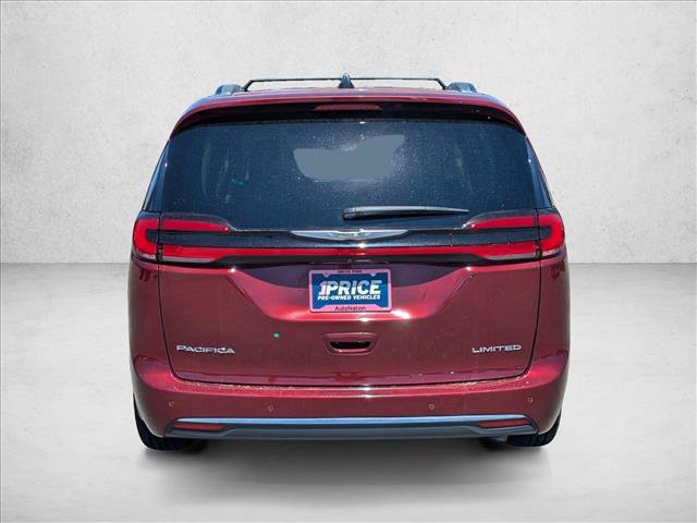 Used 2023 Chrysler Pacifica Limited FWD image 7