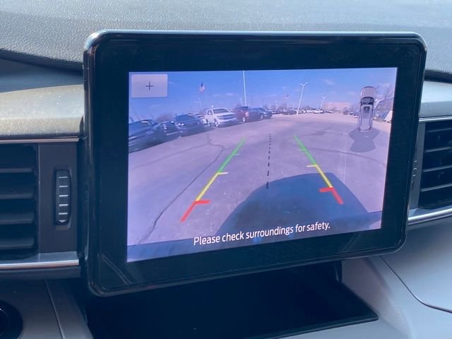 Used 2023 Ford Explorer XLT image 12